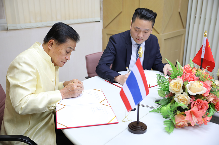 ลงนามความร่วมมือจัดตั้งศูนย์สอบวัดระดับความรู้ภาษาจีน