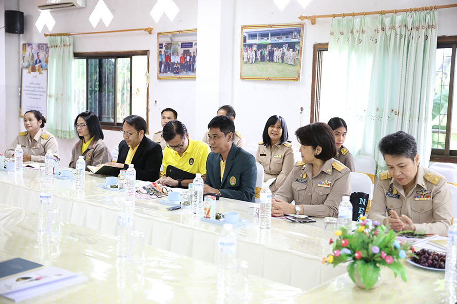 องคมนตรี ลงพื้นที่ตรวจติดตามความคืบหน้าการขับเคลื่อนโรงเรียนคุณธรรม