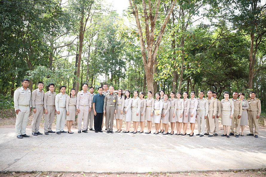 องคมนตรี ลงพื้นที่ตรวจติดตามความคืบหน้าการขับเคลื่อนโรงเรียนคุณธรรม