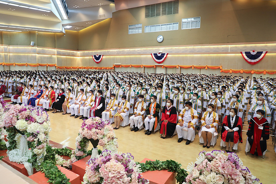 พิธีพระราชทานปริญญาบัตร