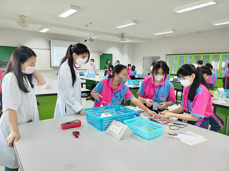 โครงการพัฒนาและส่งเสริมนักเรียนห้องเรียนพิเศษ
