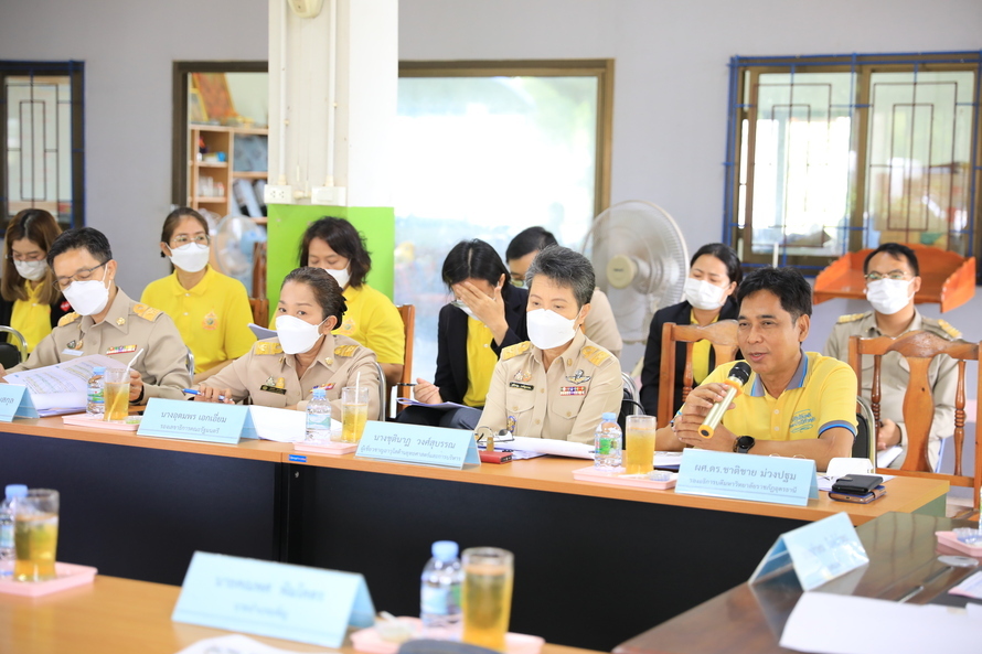 องคมนตรีลงพื้นที่ฯ