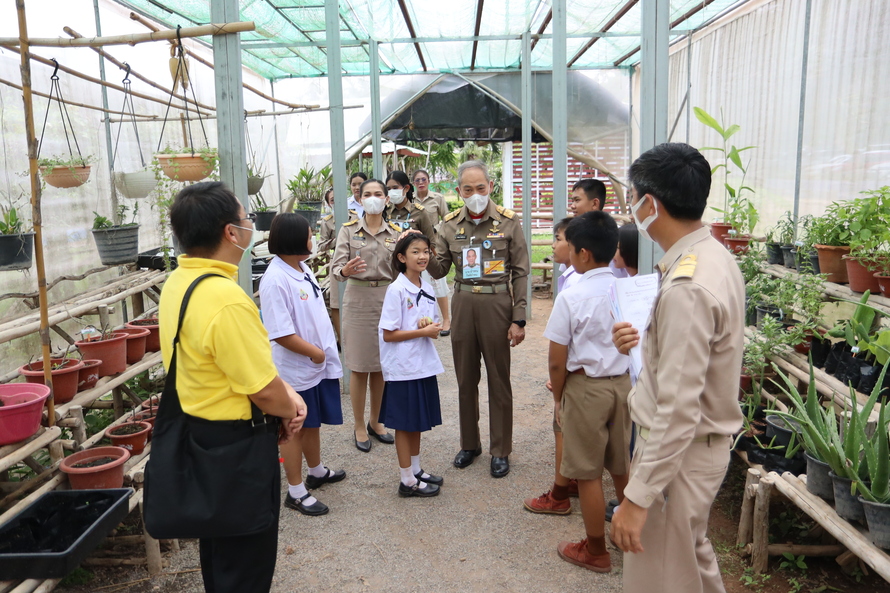 องคมนตรีลงพื้นที่