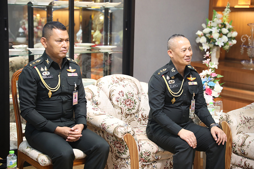 มอบสิ่งของอุปโภคบริโภคฯ